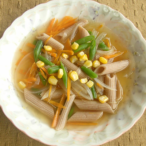 スペルトペンネの甘い野菜のスープ