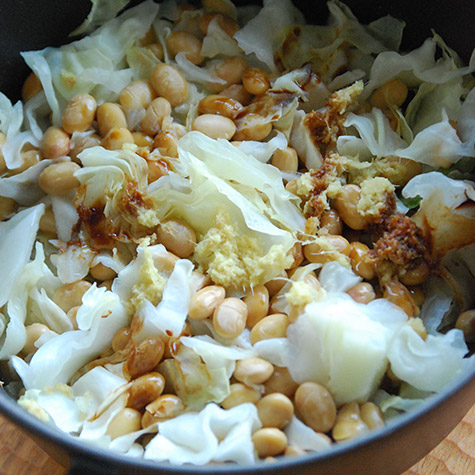 大豆とキャベツのジンジャー煮
