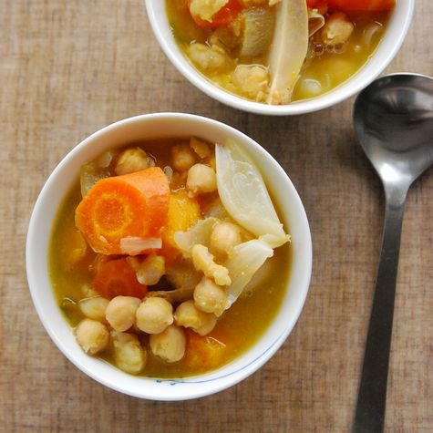 ひよこ豆とごろごろ野菜のスープ